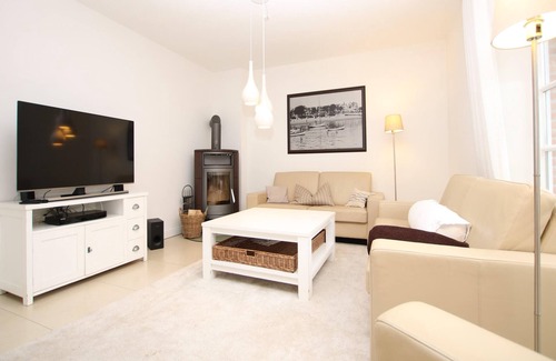 Wrixum House | Haushälfte in Wrixum Unter Reetdach mit 4- Zimmer und 140 qm