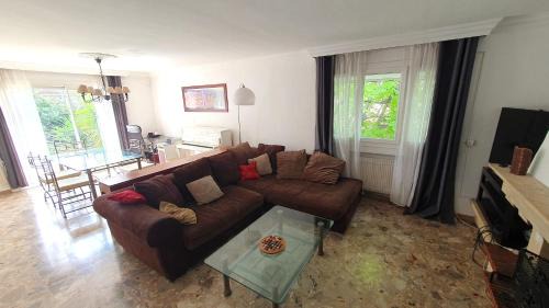 Saint-Jerome Apartment | Haut Villa T3 avec piscine