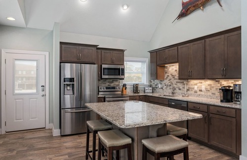 Nags Head House | Haven on the Banks: Semi-Oceanfront, Community Pool, Perfect for Wedding Parties