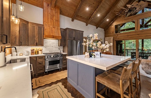 Ellijay Cabin | Havenwood - A Luxe Modern Waterfront Cabin! Hot Tub!