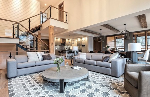 Mont-Tremblant House | Havre Des Skieurs 111 | Luxurious & Modern | Direct Ski-in Ski-out/Tremblant Living