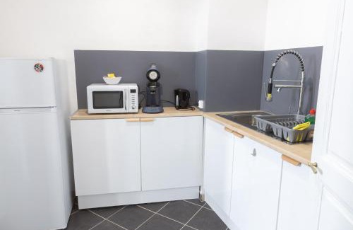 Montelimar Apartment | Havre Doux - TV, Wifi, Élégant - Centre Ville