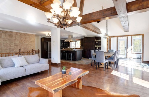 Val-des-Lacs Ski Chalet | Havre du Plaisir - Waterfront & Spa - Game Room