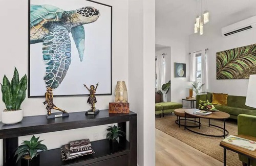 Makaha Valley House | Hawaii Hideout