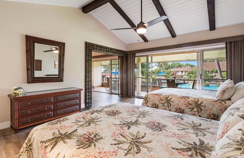 Lahaina Condo | Hawaii Life Presents "Aloha'Kai" MKV E-292 Newly Remodeled 1BR/1BA- Sleeps 6