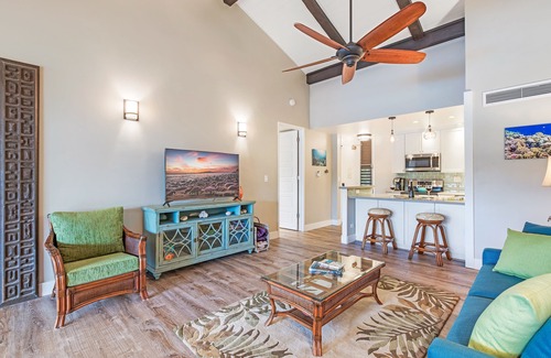Lahaina Condo | Hawaii Life Presents "Aloha'Kai" MKV E-292 Newly Remodeled 1BR/1BA- Sleeps 6