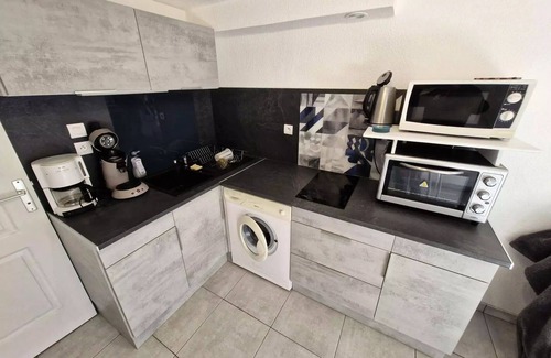 Port Leucate Villa | Hawaii Residence 1 - VILLA T1 MEZZ 4 sleeping accommodations PORT LEUCATE. Ref: 7H1 444