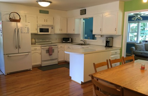 Old Lyme House | Hawks Nest Beach Home