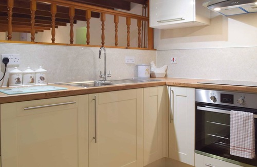 Dinas Cross Cottage | Hay Barn - Dinas Country Club