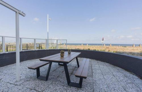 Scheveningen Apartment | Haya Seaview - The Pier