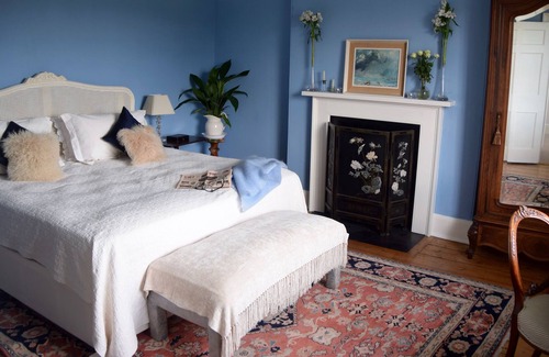 Charminster House | Hayden House - Dorset Georgian Farmhouse- Sleeps 11