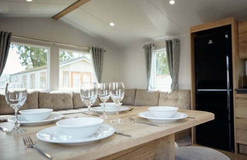 Hayling Island House | HayIing Island Silver 3 Bed Caravan SM004