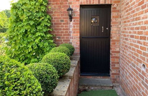 Sidmouth House | Hayloft - Dog Friendly - Romantic Cottage