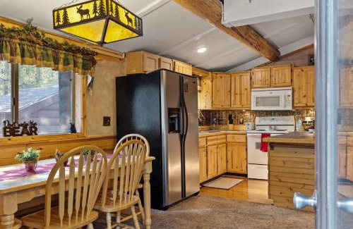 Island Park House | Hayloft Hollow by KABINO Fire Pit Fireplace Loft with Low Ceiling High Chair WiFi
