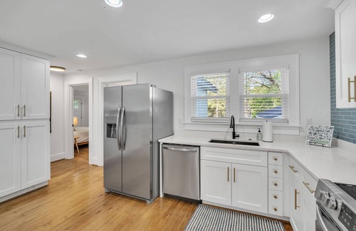 Greenville House | Haynesworth Manor - minutes from Swamp Rabbit Trail!