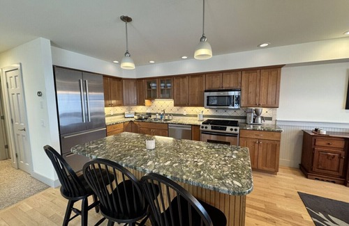 Wilmington House | Haystack Highlands on Haystack golf course. Ski, Hot tub, Sauna, Tennis