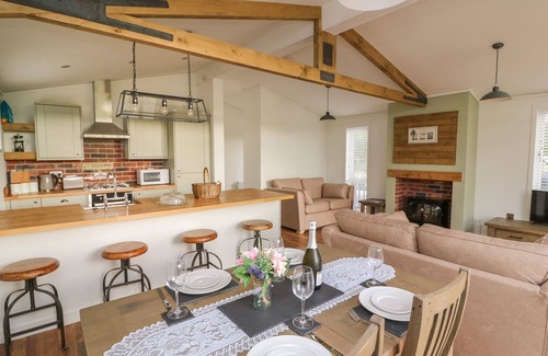 Llangurig Cottage | HAZEL LODGE, romantic, luxury holiday cottage in Llangurig