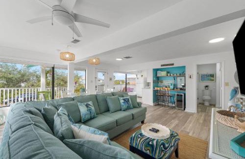 Gulf Shores House | Hazel Mae's Hideaway