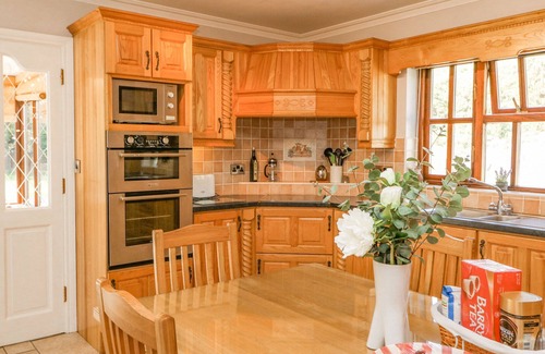 Reenascreena House | HAZELWOOD, family friendly, with open fire in Leap, County Cork