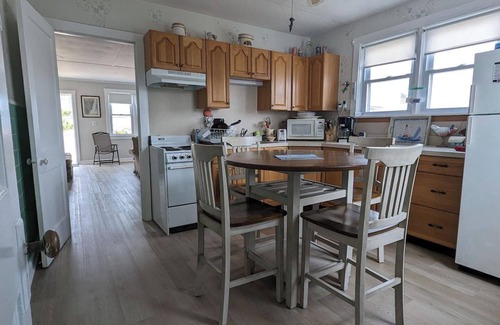 North Beach Haven Apartment | Heart of Beach Haven w/Bay view