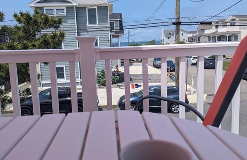 North Beach Haven Apartment | Heart of Beach Haven w/Bay view