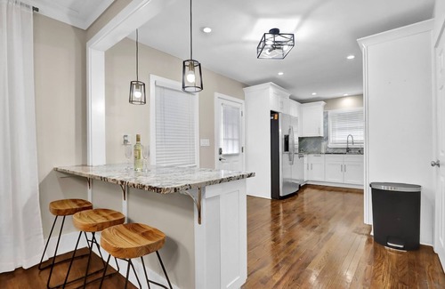 Buckhead House | Heart of Buckhead Message Now for Summer Special