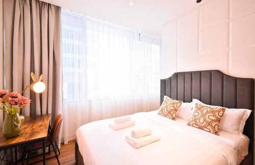 Bur Dubai Apartment | Heart of DIFC: SKY Gardens Modern Chic Studio