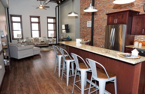 Historic Downtown La Crosse Apartment | Heart of Downtown 3rd St. downtown with 2 private apartments