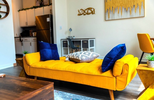 Mile Square Apartment | Heart of downtown Indianapolis with skywalk access to mall, fitness room, WiFi