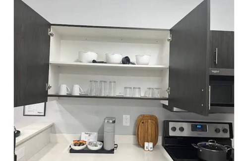 Dearborn Apartment | Heart of Downtown*Work Remote*300Mbps*W/D*Smart TV