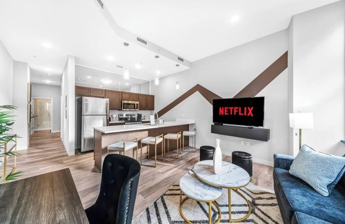 Playhouse Square Apartment | Heart of DT Unit | Free Heated Pool & Steam + Gym