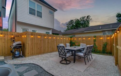 Northside House | Heart of Houston - Modern 3BD Open-Concept