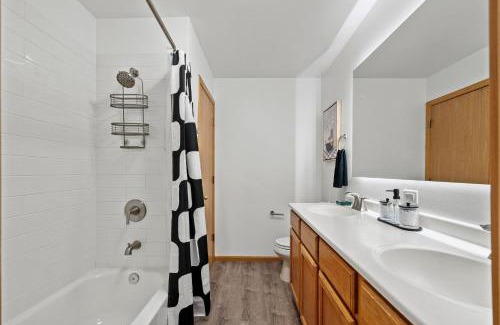 Chicago Apartment | Heart Of Humboldt Park Near Downtown Chicago