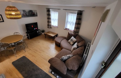 Lincoln House | Heart of Lincoln City, 3 bedrooms, sleeps 4 guests