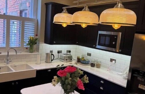 Llangollen House | Heart of Llangollen, 5 Bed Victorian Townhouse