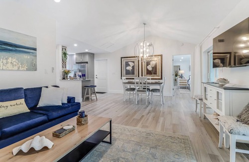 Central Naples House | Heart of Naples Home, Heated Pool, Lush Gardens, and minutes from Gulf Beaches