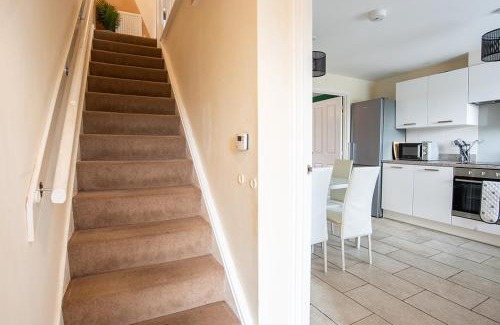 Nottingham Apartment | Heart Of Nottingham FREE Parking, Cozy, MOTORPOINT ARENA Long Stay Deals