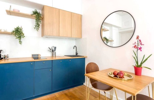 Paris City Center Apartment | Heart of paris Louvre, Palais Royal 1 bedroom, bail mobilité