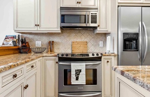 Quechee Condo | Heart of Quechee, Community Pool - Deere Run 2D