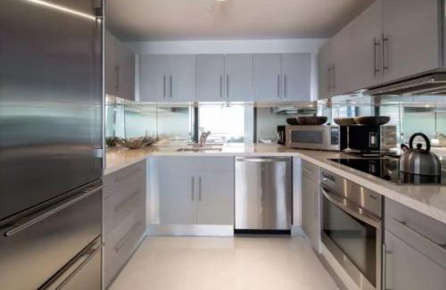 South Beach Apartment | Heart of South Beach/Modern Apartment/Ocean Drive - Carlyle