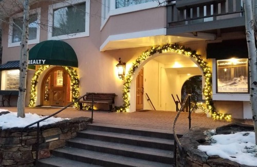 Vail Condo | Heart of Vail Village. 2 Beds 2 Full Baths Parking, Steps to everything.