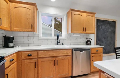 McMinnville House | Heart Of Wine Country A-C One-Level Home Near Linfield & DT Familes Arcade
