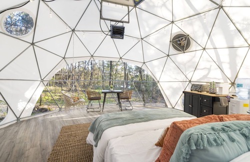 Eagle Rock RV Rental | Heated Dome | Private Hiking Trails | Campfires