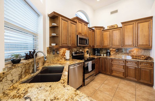 Arrowhead Ranch House | Heated Pool 3BR Arrowhead Ranch Glendale