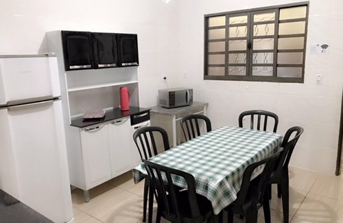 Olimpia House | HEATED POOL, AIR CONDITIONING, LIVING ROOM/BEDROOMS, WIFI, COMPLETE HOUSE! (Rubber tree)