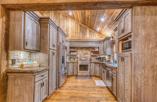 Blue Ridge Cabin | Heated pool, barrel sauna, hot tub, treetop playground, 4 king suites, LUXURY!