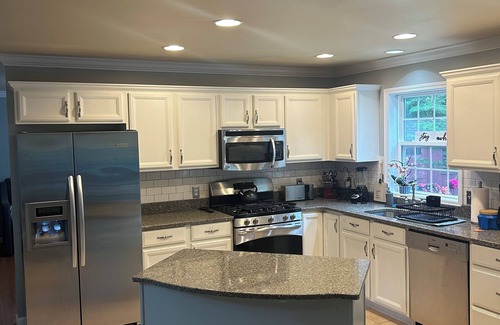 Ballston Spa House | Heated Pool, Hot Tub, Fire Pit, SPAC, 8 Beds, Track, Ski
