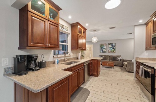 Bradenton House | Heated Pool, Near Anna Maria Island and IMG, 4 bdrms, 3 baths, 14 guests