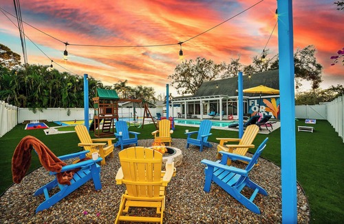 Largo House | Heated Pool, Pickleball, Sports court 5min DT