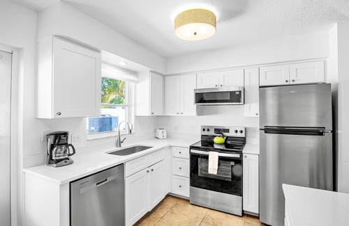 Anna Maria House | Heated Pool. Short stays available!